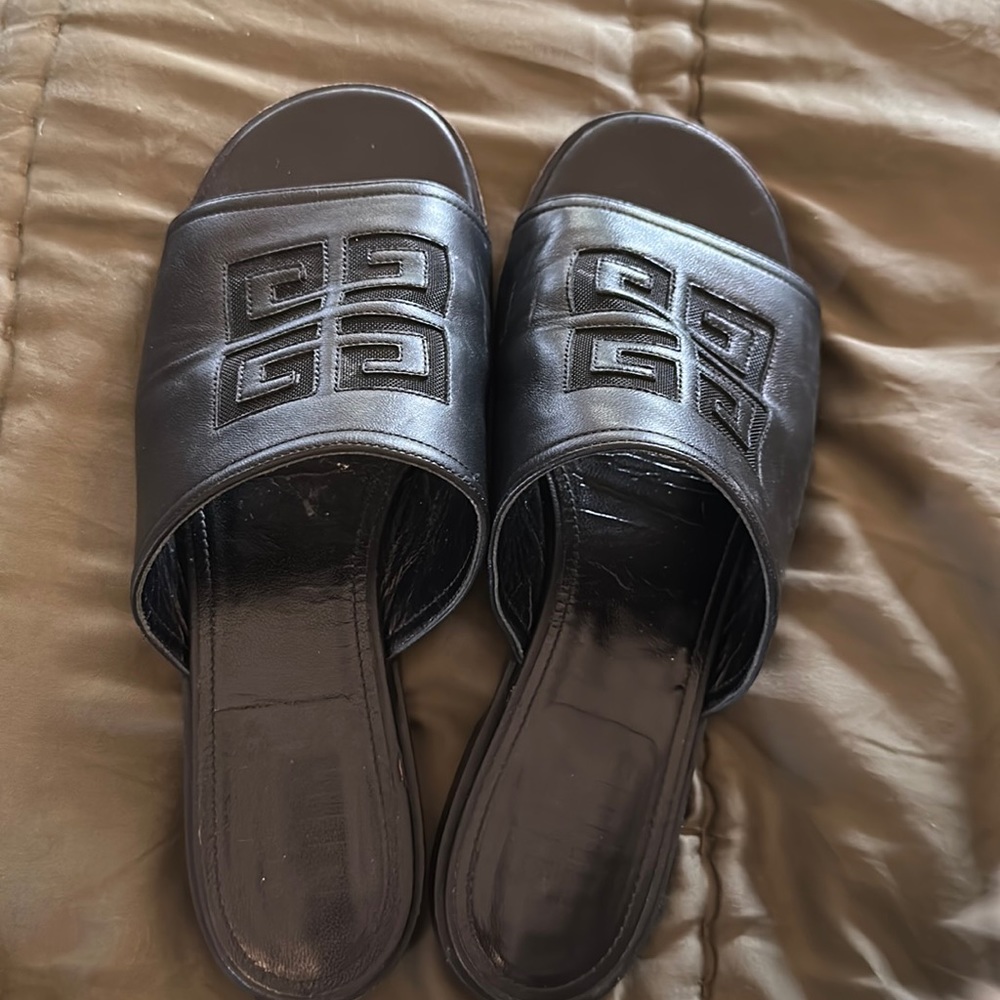GIVENCHY
Logo-embossed leather sandals